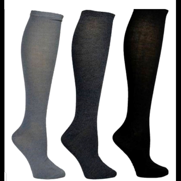 Steve Madden Accessories - 🆕️Steve Madden knee high socks